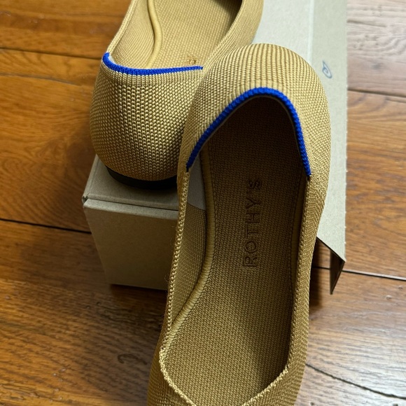 Rothy's Camel & Black Cap-Toe Flats - Picture 5 of 7